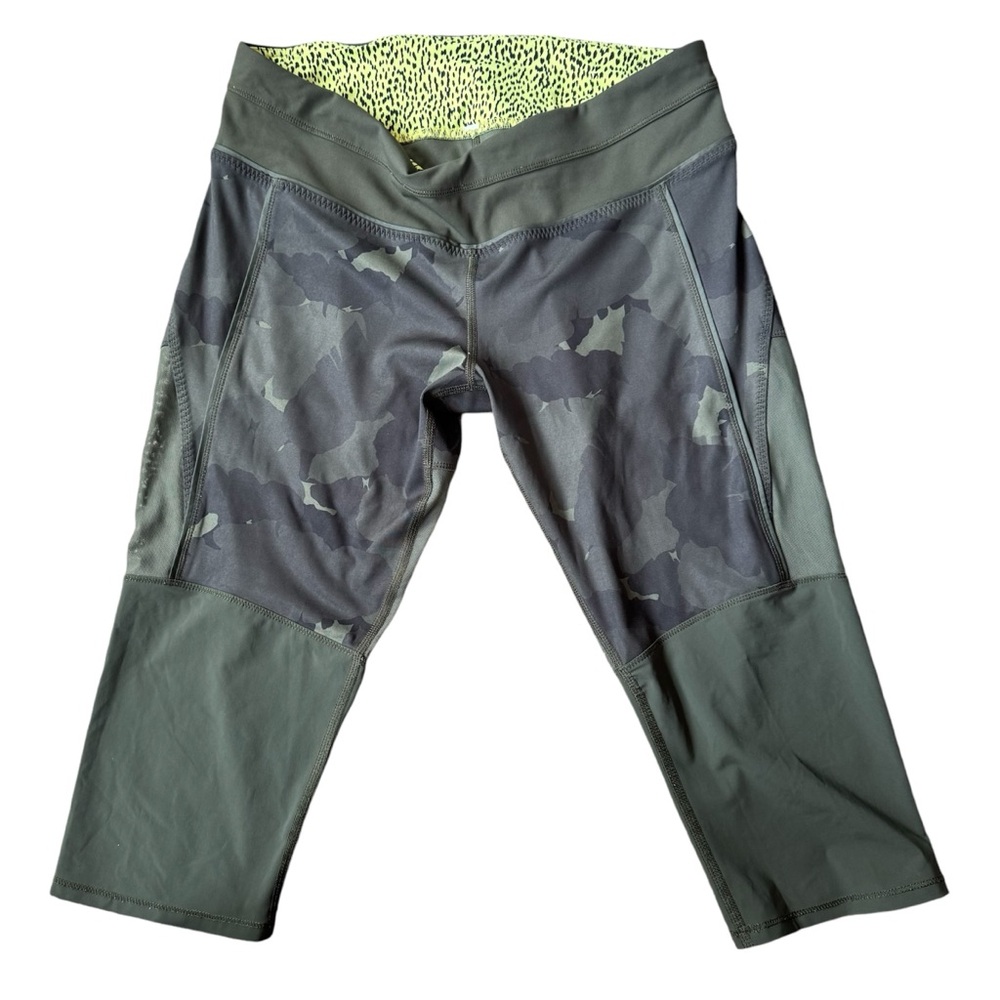 Lululemon Women's 10 Training Tough Crop Full-On Luxtreme Camo Leggings Pull On